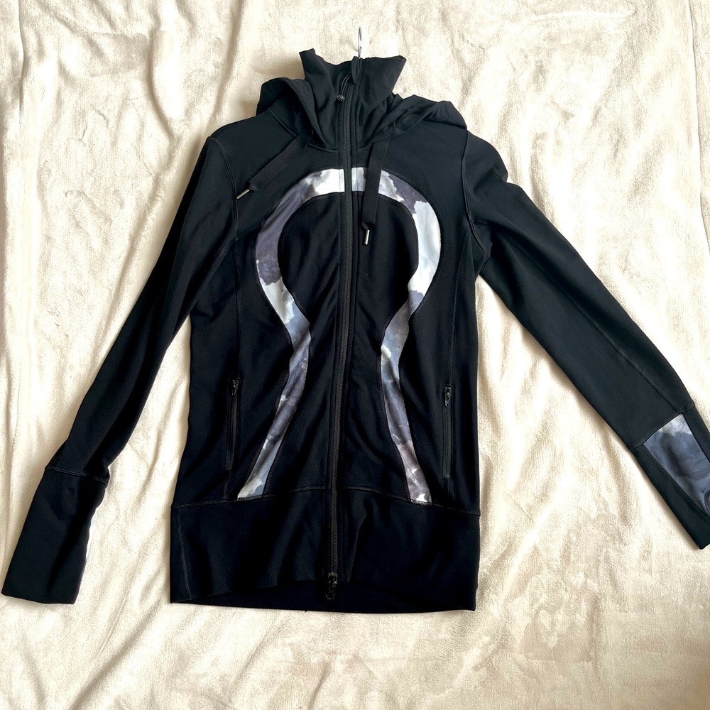 ❌SOLD!! Lululemon Define Jacket (Size 6)